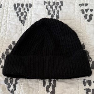 NWOT Cashmere Quince Black Knit Beanie
